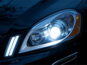3 consejos para elegir bombillas LED que realmente mejoren tu visibilidad nocturna