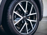 5 consejos para mantener las llantas de tu coche brillantes