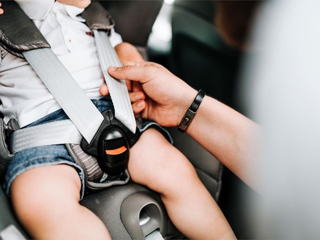 6 accesorios de seguridad infantil que todo padre debe conocer antes de viajar