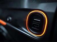 ¿Cómo elegir el mejor cargador USB para coche sin que afecte a la electrónica del vehículo?
